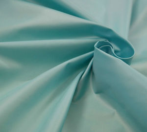 China 400T Plain Dyed Polyester Taffeta Fabric 30 * 30D Customized Color For Cloth supplier