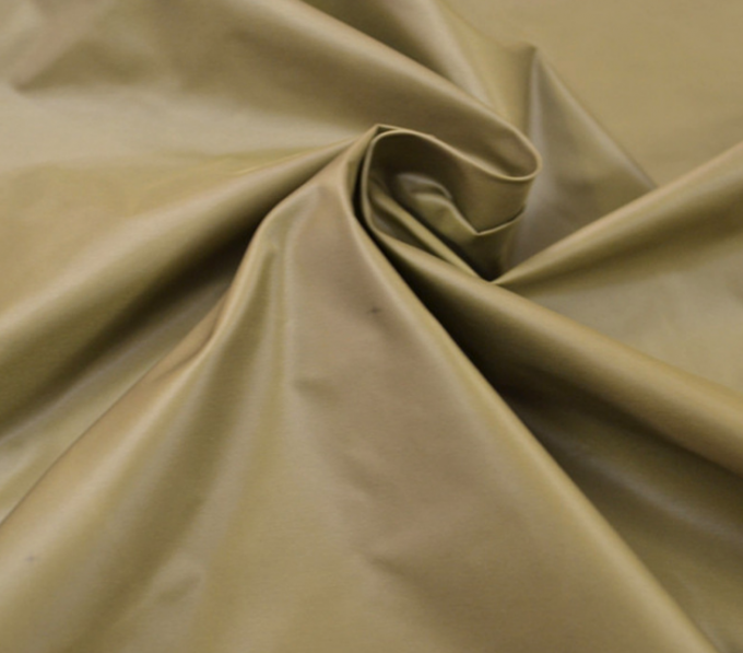 Embo Poly Taffeta Fabric 39 Gsm , Wovens Taffeta Material Fabric For Garment